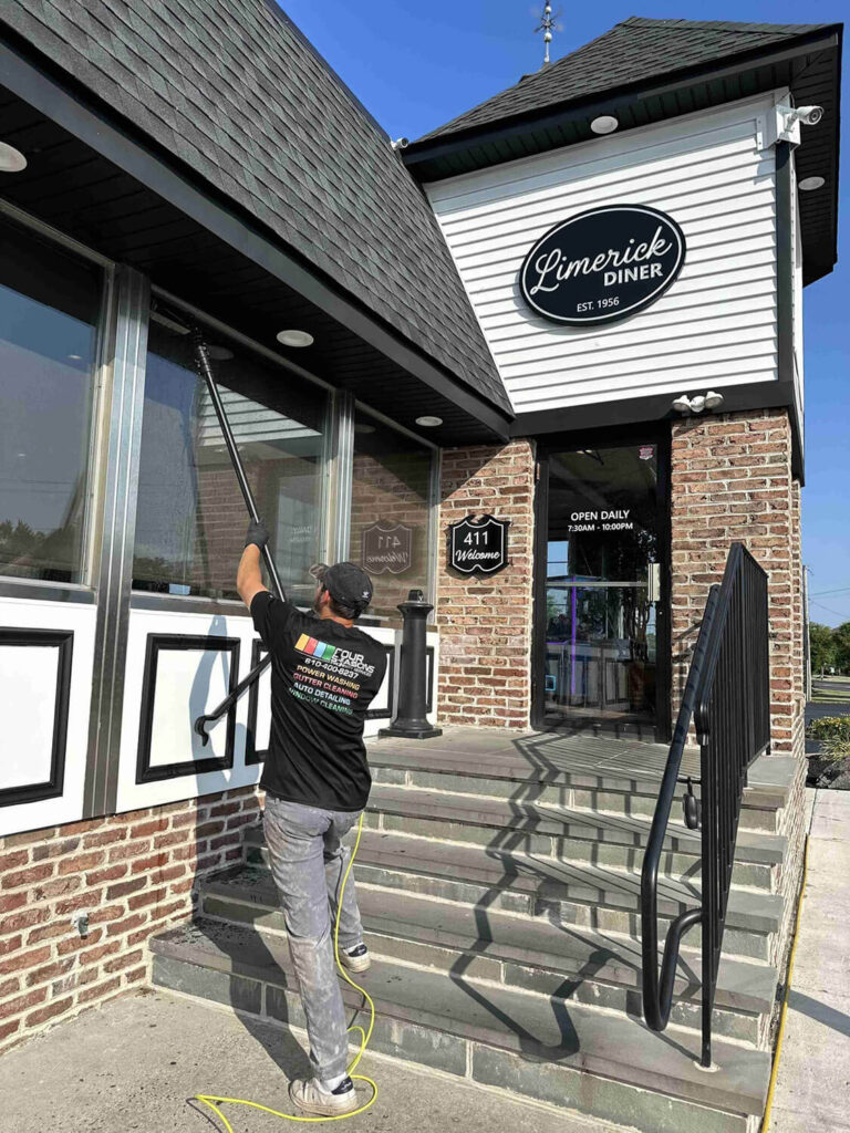 Read more about the article 5 Reasons Why Regular Window Cleaning is a Game-Changer